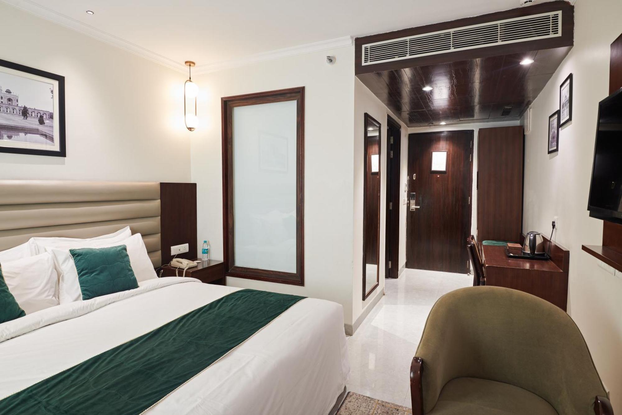 Deventure Sarovar Portico Patel Nagar New Delhi Exteriör bild
