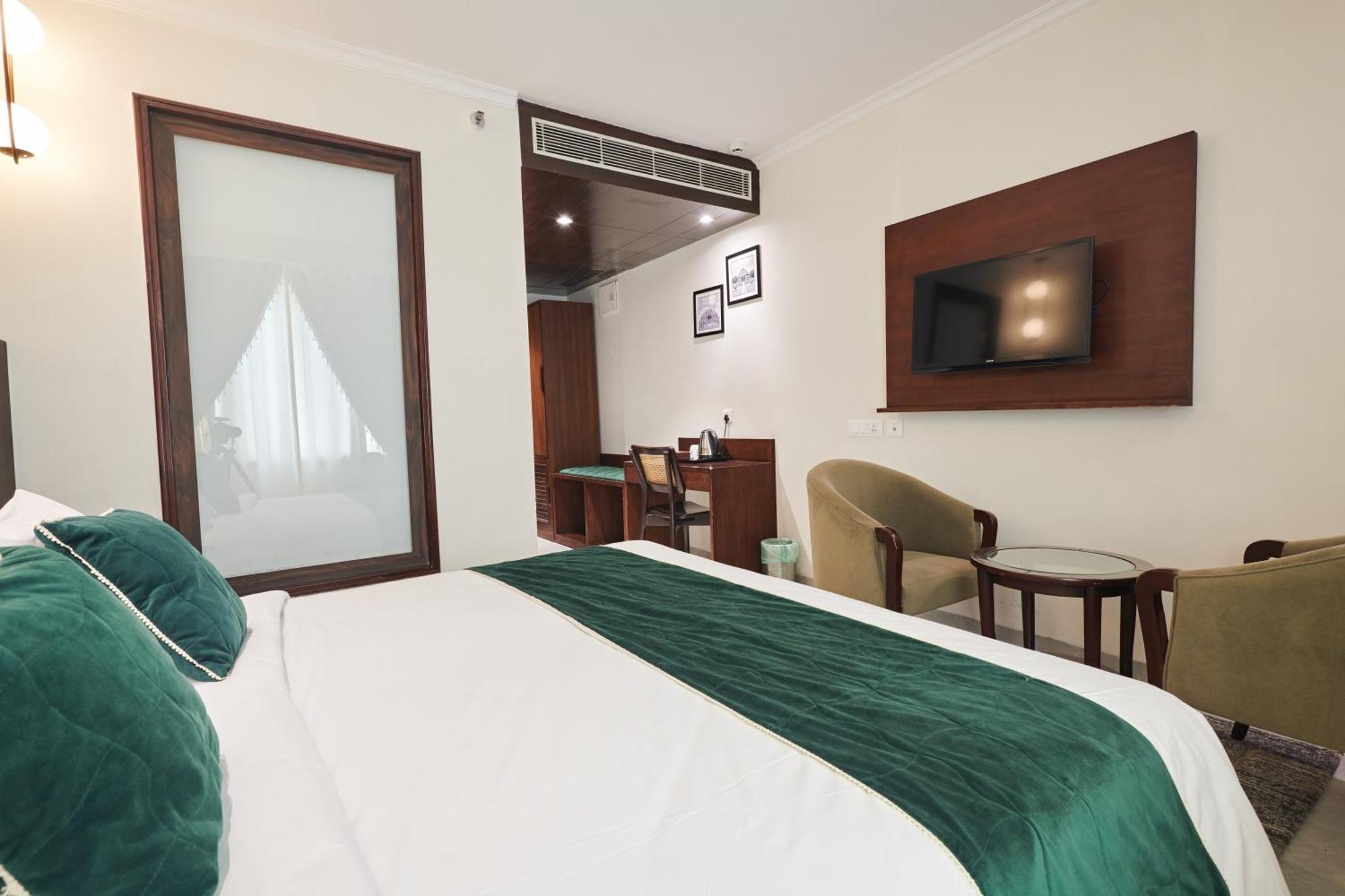 Deventure Sarovar Portico Patel Nagar New Delhi Exteriör bild