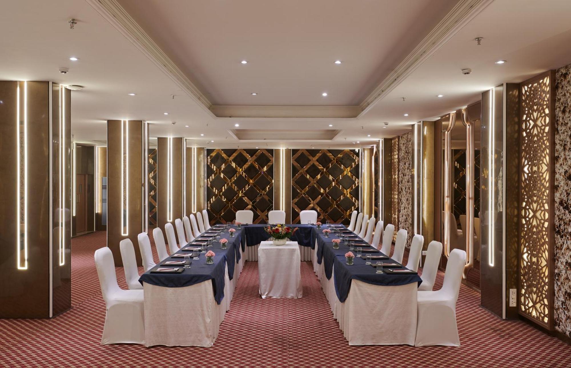 Deventure Sarovar Portico Patel Nagar New Delhi Exteriör bild