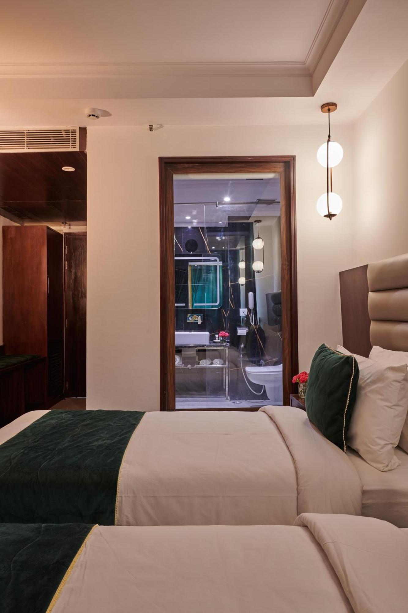 Deventure Sarovar Portico Patel Nagar New Delhi Exteriör bild