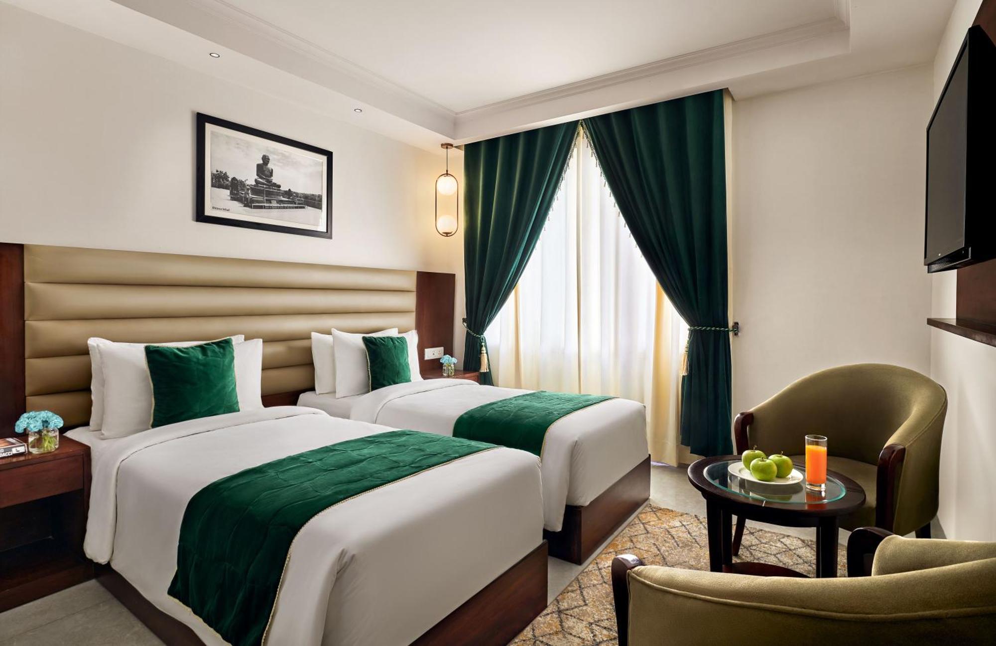 Deventure Sarovar Portico Patel Nagar New Delhi Exteriör bild